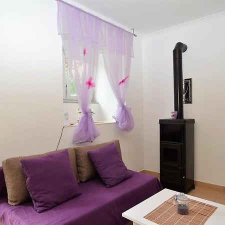 Apartment Hrasta Vrana  Buitenkant foto