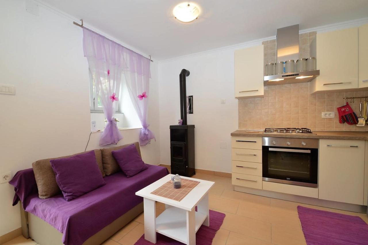 Apartment Hrasta Vrana  Buitenkant foto
